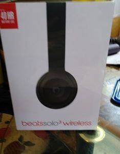 BeatsSolo3 Wireless Headphones